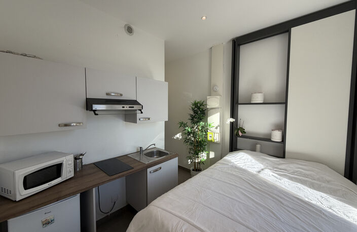 STUDIO CENTRE-VILLE HYERES — photo 2