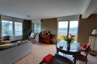 Appartement 5 pièces 775 €