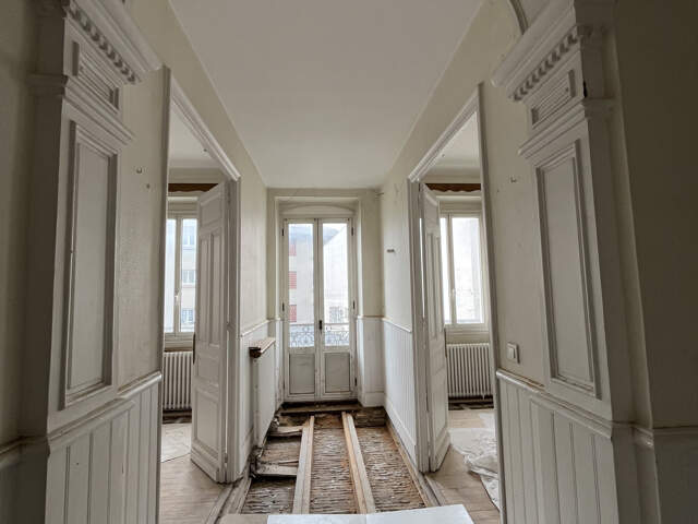 Appartement T5 avec cour - 140m2 — photo du bien
