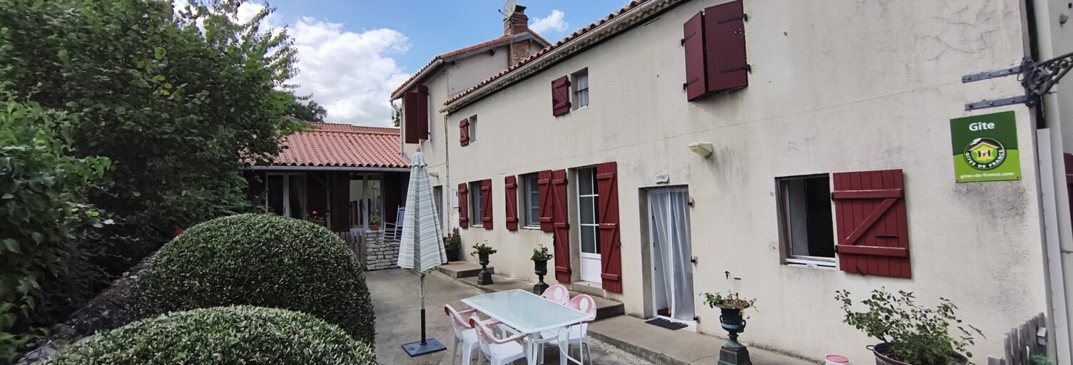 Maison 7 Pièces 235 m² à vendre à Gourgé (79200)