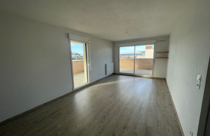 APPARTEMENT T3 AVEC TERRASSE ET ASCENSEUR AU DERNIER ETAGE A — photo 3