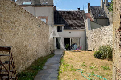 Maison 6 pièces 1300 €