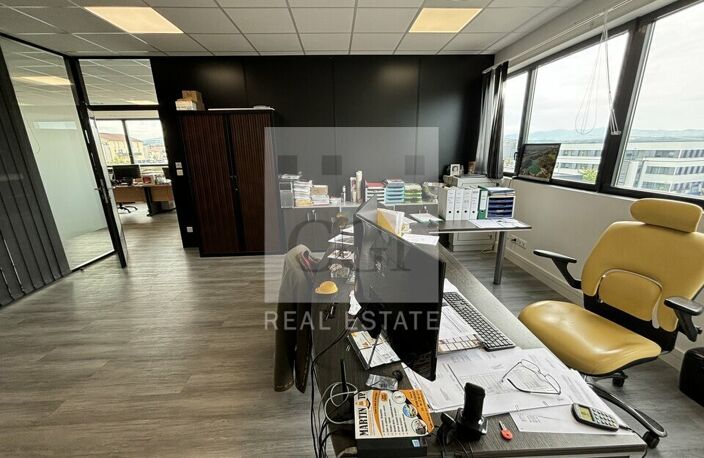 BUREAUX à LOUER — photo 3