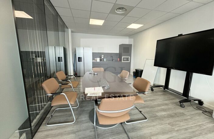BUREAUX à LOUER — photo 4