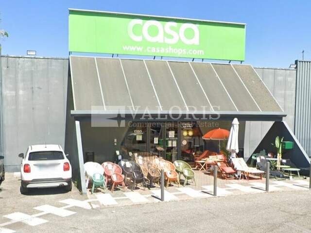 LOCAL COMMERCIAL à LOUER — photo du bien