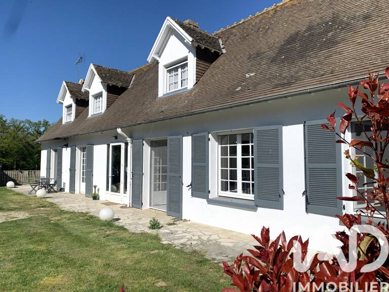 Vente Maison/villa 8 pièces — photo 1