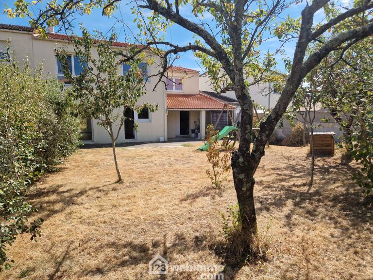 Maison - 112m² - La Roche-sur-Yon — photo 1