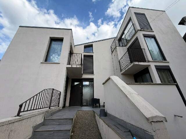 Maison 12 pièces 224 m² à Bobigny — photo du bien