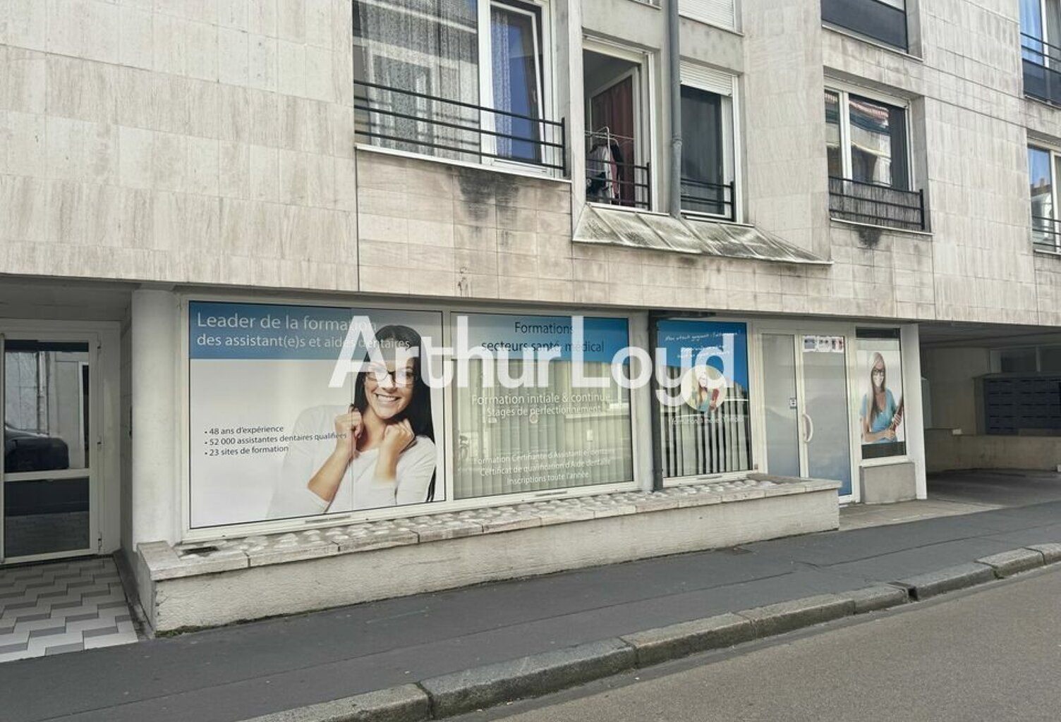 à LOUER — photo 1