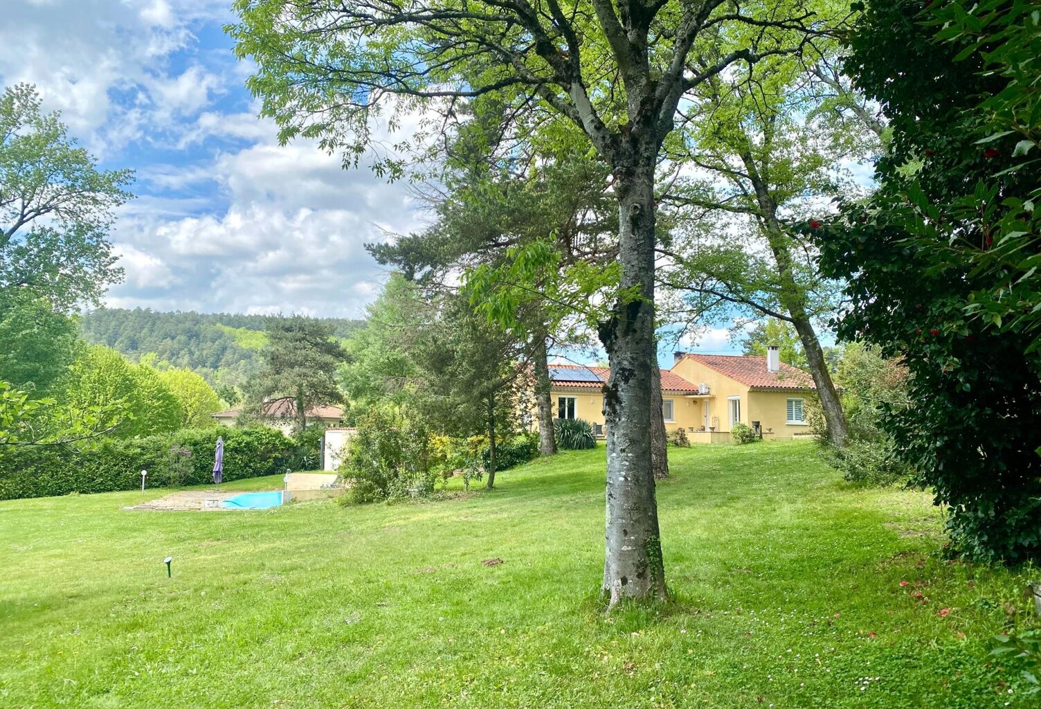 Villa de plain pied avec piscine — photo 1