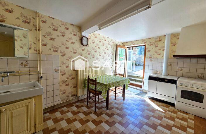 Maison avec dépendances et verger à rénover — photo 4