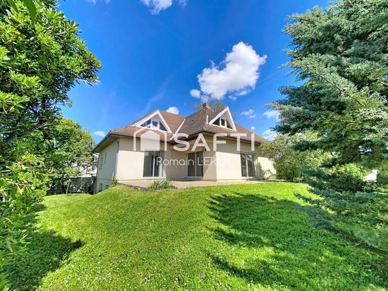 Carbon Blanc : Belle propriété familiale - 5 chambres - avec sous-sol — photo 1