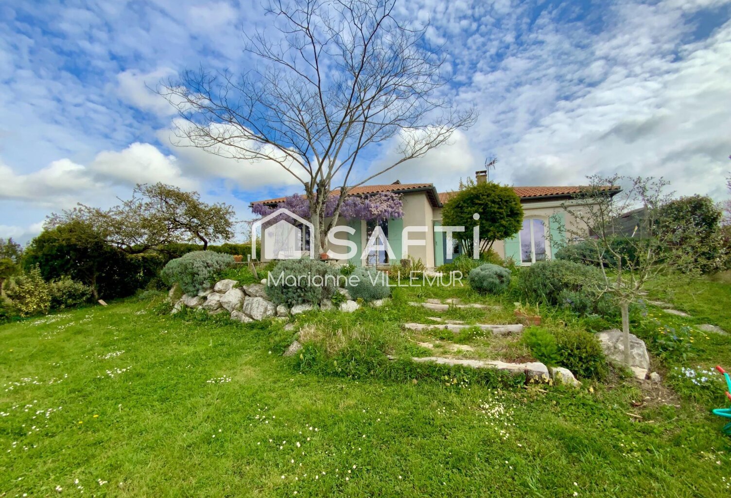 Proche Nérac, maison de Plain-pied d'environ 138 m² habitables sur un terrain de 3073 m² — photo 1