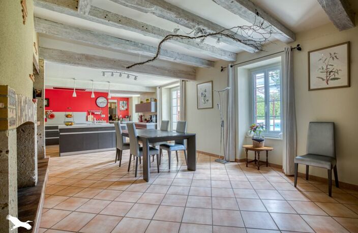 Maison en pierre de 9 pièces principales — photo 2