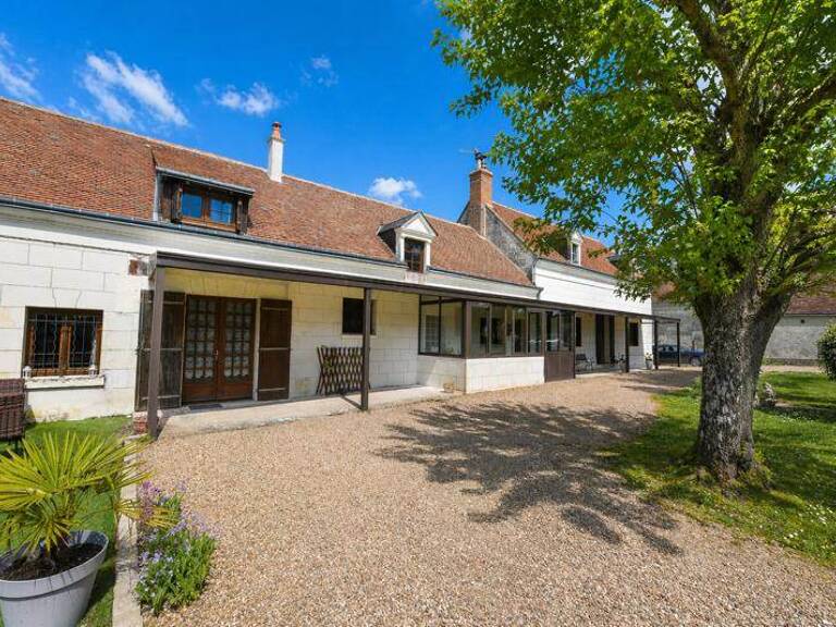 Maison en pierre de 6 pièces principales — photo 1
