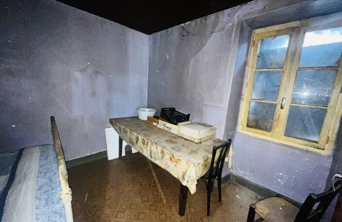 Maison en pierre de 2 pièces principales — photo 2