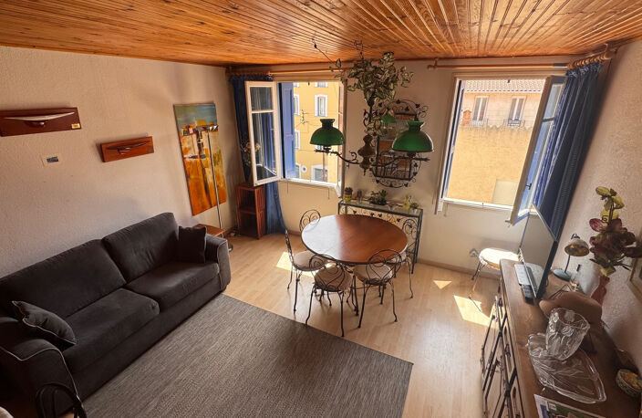 STUDIO MEZZANINE PROCHE DU PORT — photo 3