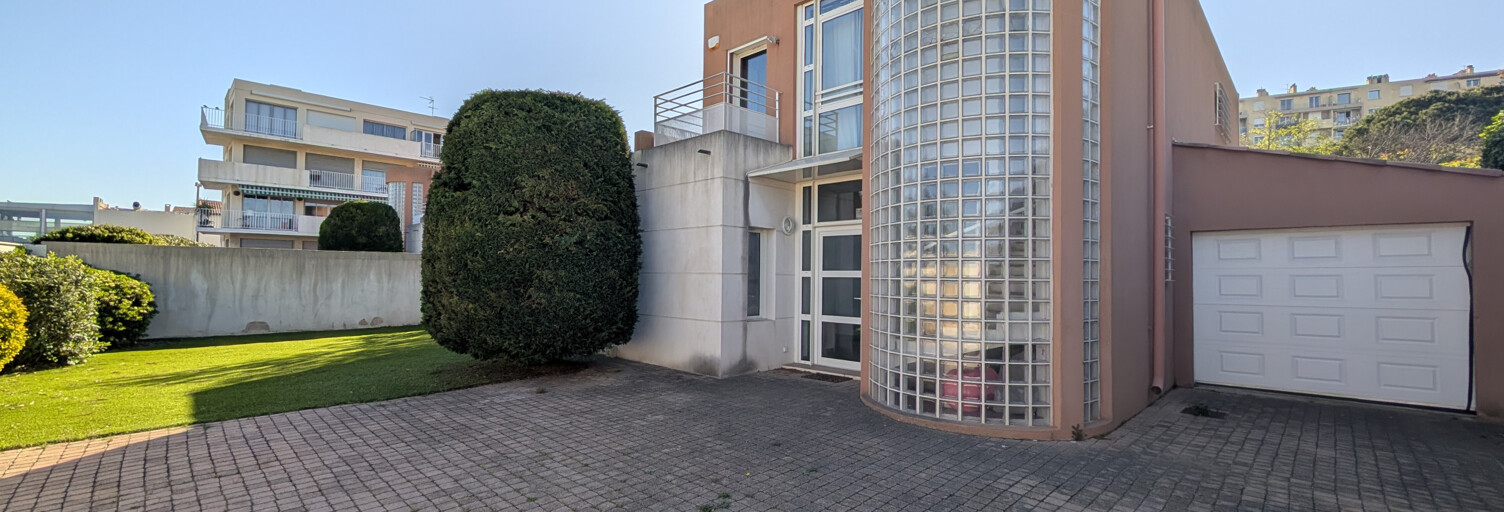 Maison 5 Pièces 183 m² à louer à Marseille 8 (13008)