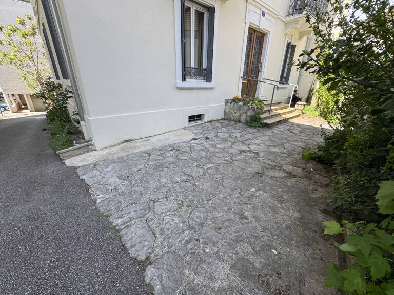 Places de parking Aix les bains — photo 1