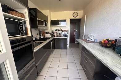 Appartement 4 pièces 260190 €