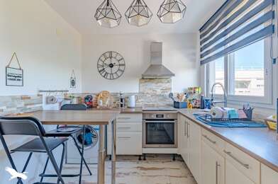Appartement 4 pièces 185996 €