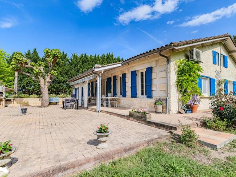 Maison en pierre de 7 pièces principales — photo 1