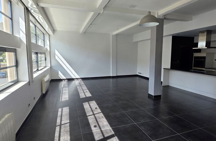 LOFT D'EXCEPTION  97m² de lumière. Beaux volumes . — photo 2