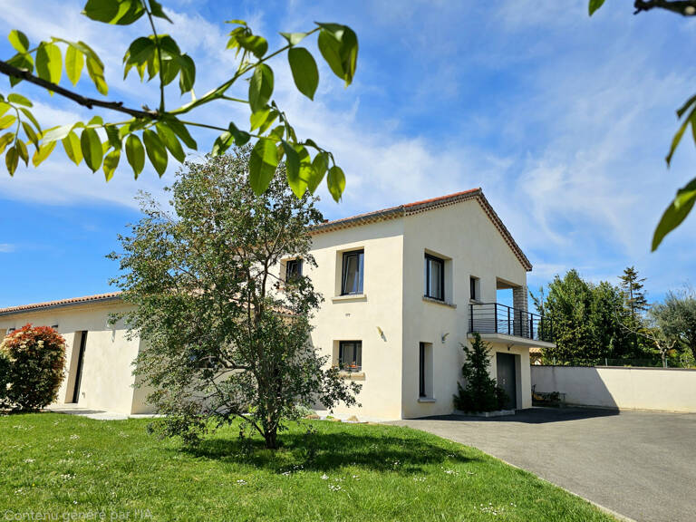 191 m2 habitables à Alès   une signature, plus qu’une maison — photo 1