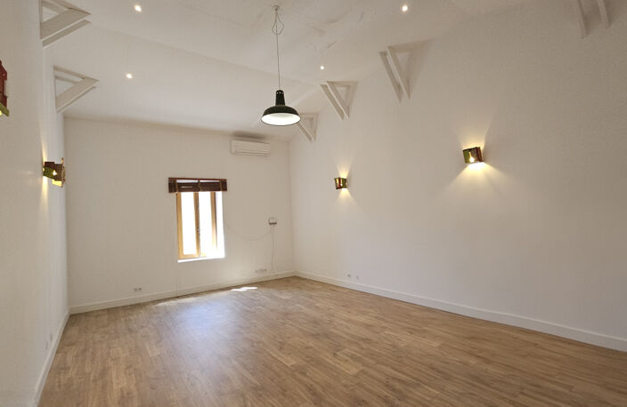 Maison de village, esprit loft artistique — photo 3