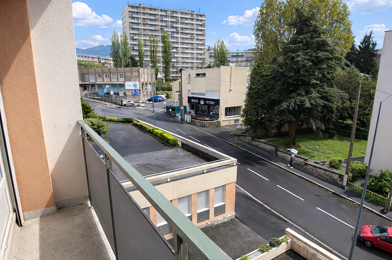 Appartement 3 pièces 750 €
