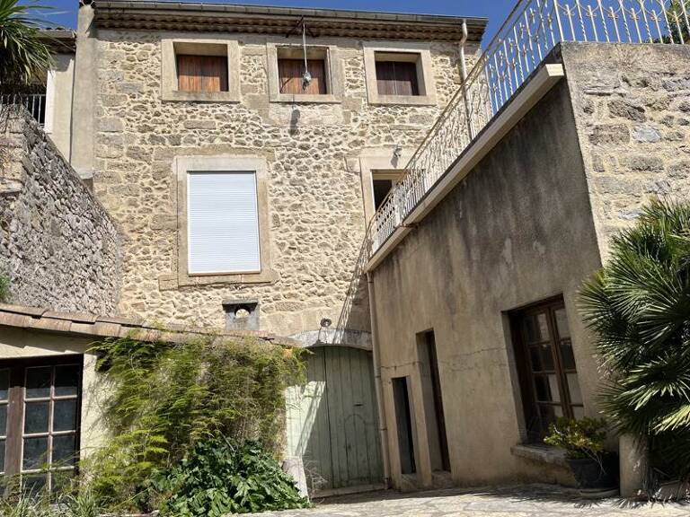 Maison de ville de 7 pièces principales — photo 1