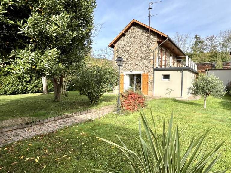 Maison en pierre de 4 pièces principales — photo 1