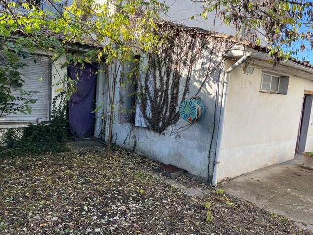 Maison en pierre de 4 pièces principales — photo du bien