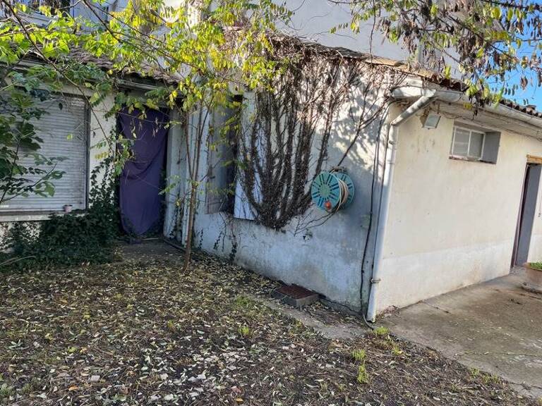 Maison en pierre de 4 pièces principales — photo 1