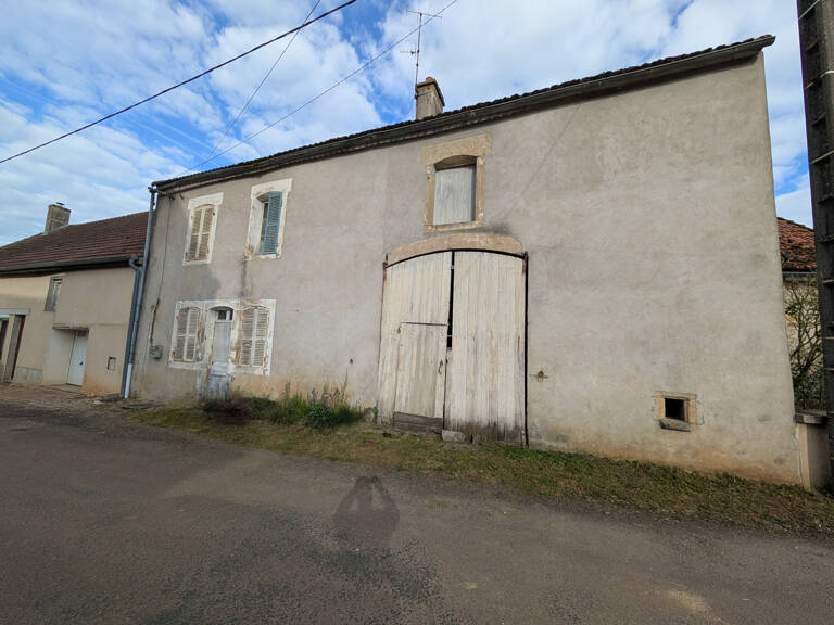 Bâtisse de village avec dépendances   Projet rénovation comp — photo 1
