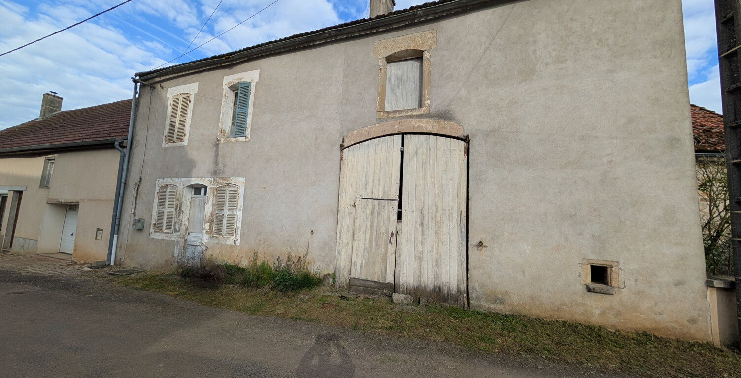 Bâtisse de village avec dépendances   Projet rénovation comp — photo 1