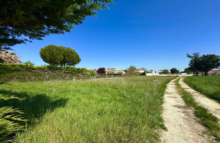 TERRAIN VIABILISÉ IDÉALEMENT SITUÉ A ROYAN au prix de 198 72 — photo 4