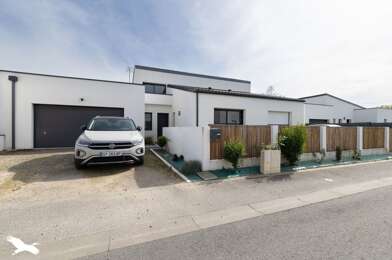 Maison 6 pièces 439892 €
