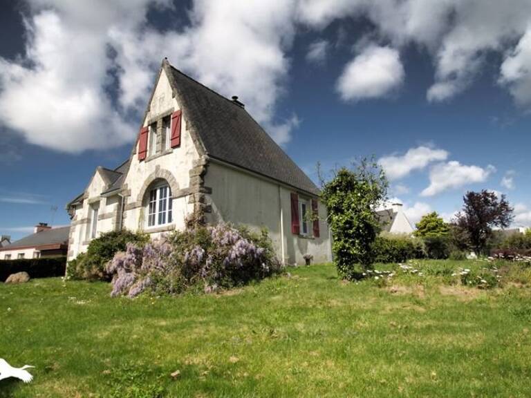 Maison en pierre de 6 pièces principales — photo 1