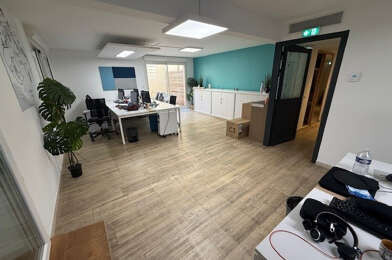 Bureau  330000 €