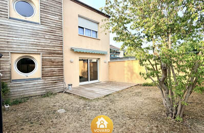 Appartement F3 en Rez de jardin - en plein centre ville - — photo du bien