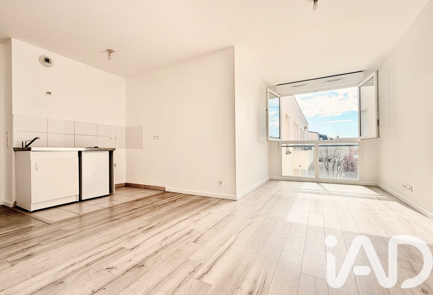 Vente Studio 1 pièce — photo 1