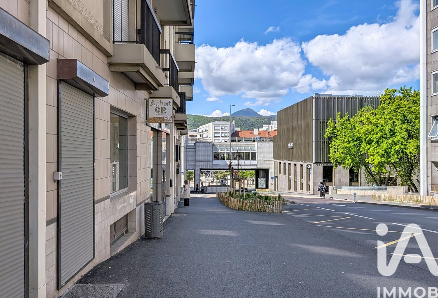 Vente Boutique/Local commercial 100 m&sup2; — photo 1