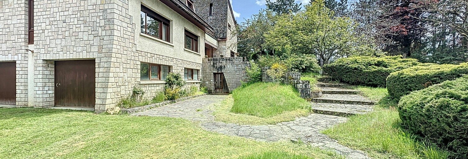 Maison 11 Pièces 272 m² à vendre à Le Malzieu-Ville (48140)