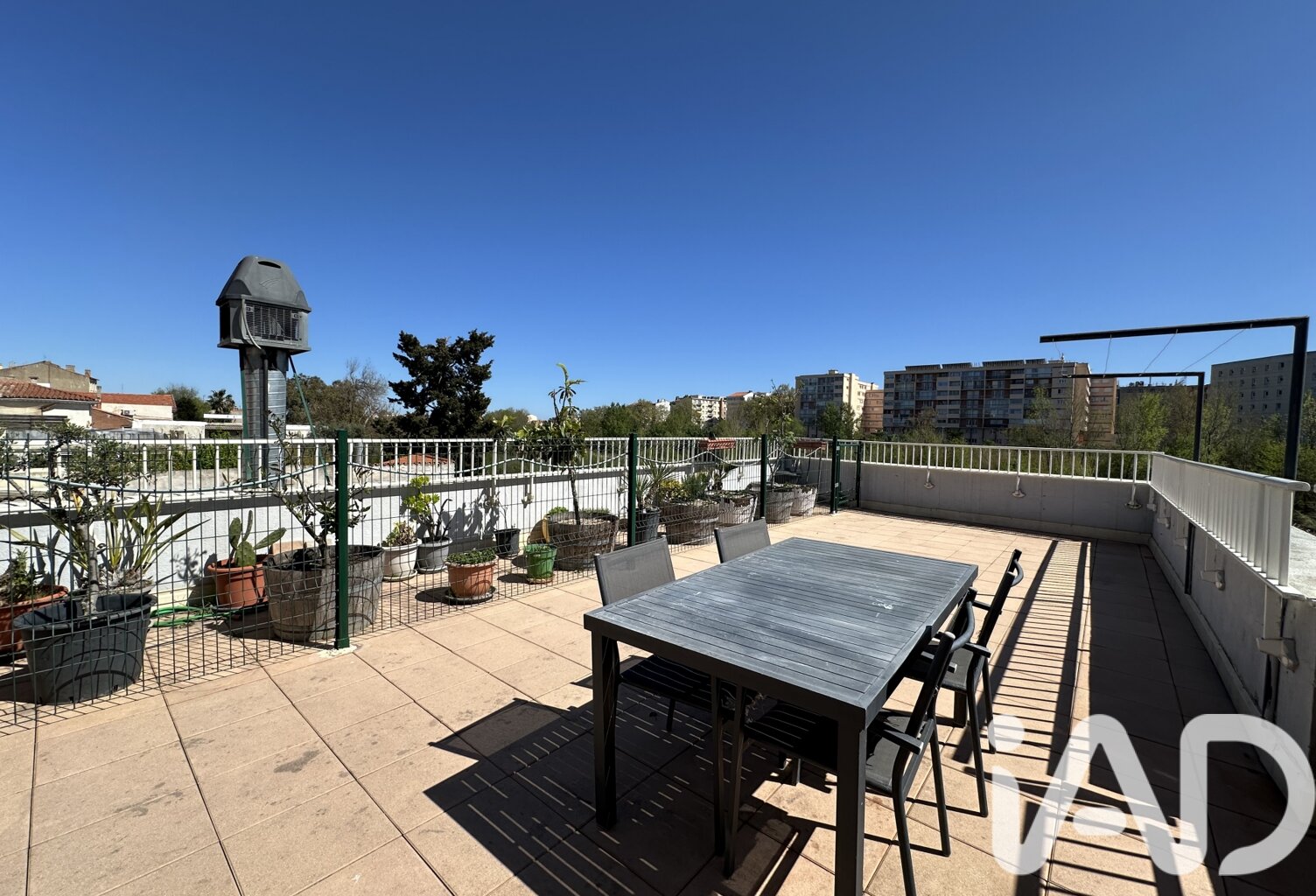 Vente Immeuble 328 m&sup2; — photo 1