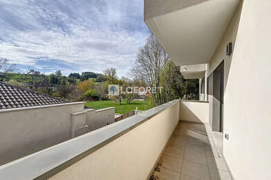 Appartement 4 pièces 990 €