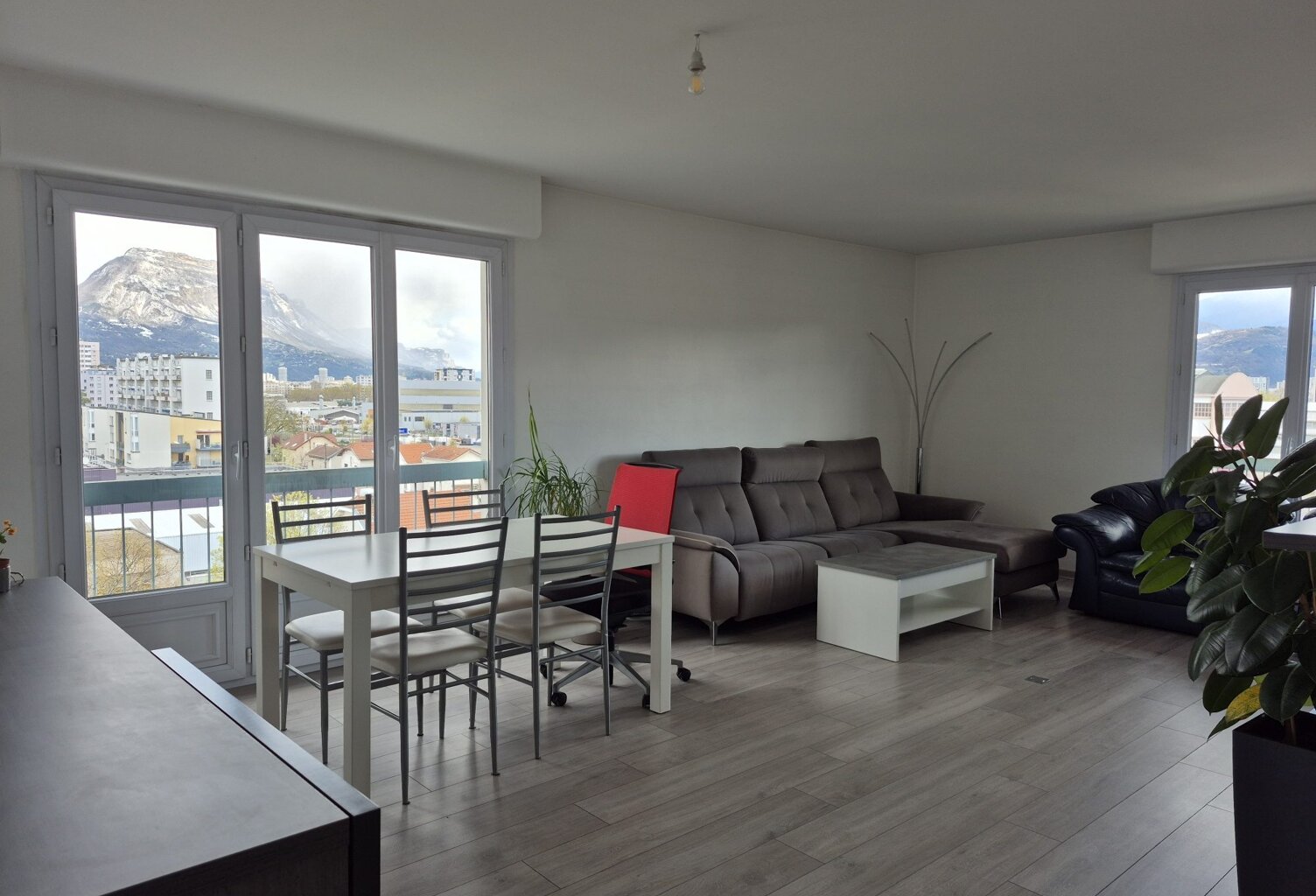 GRENOBLE LIBERATION T5 94 M² — photo 1
