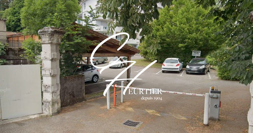 Parking  à louer Rives 38140