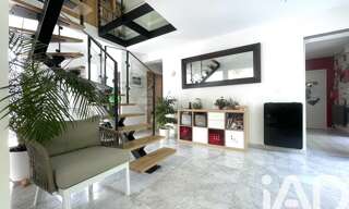 Maison 9 Pièces 190 m² à vendre à Le Mesnil-Saint-Denis (78320)