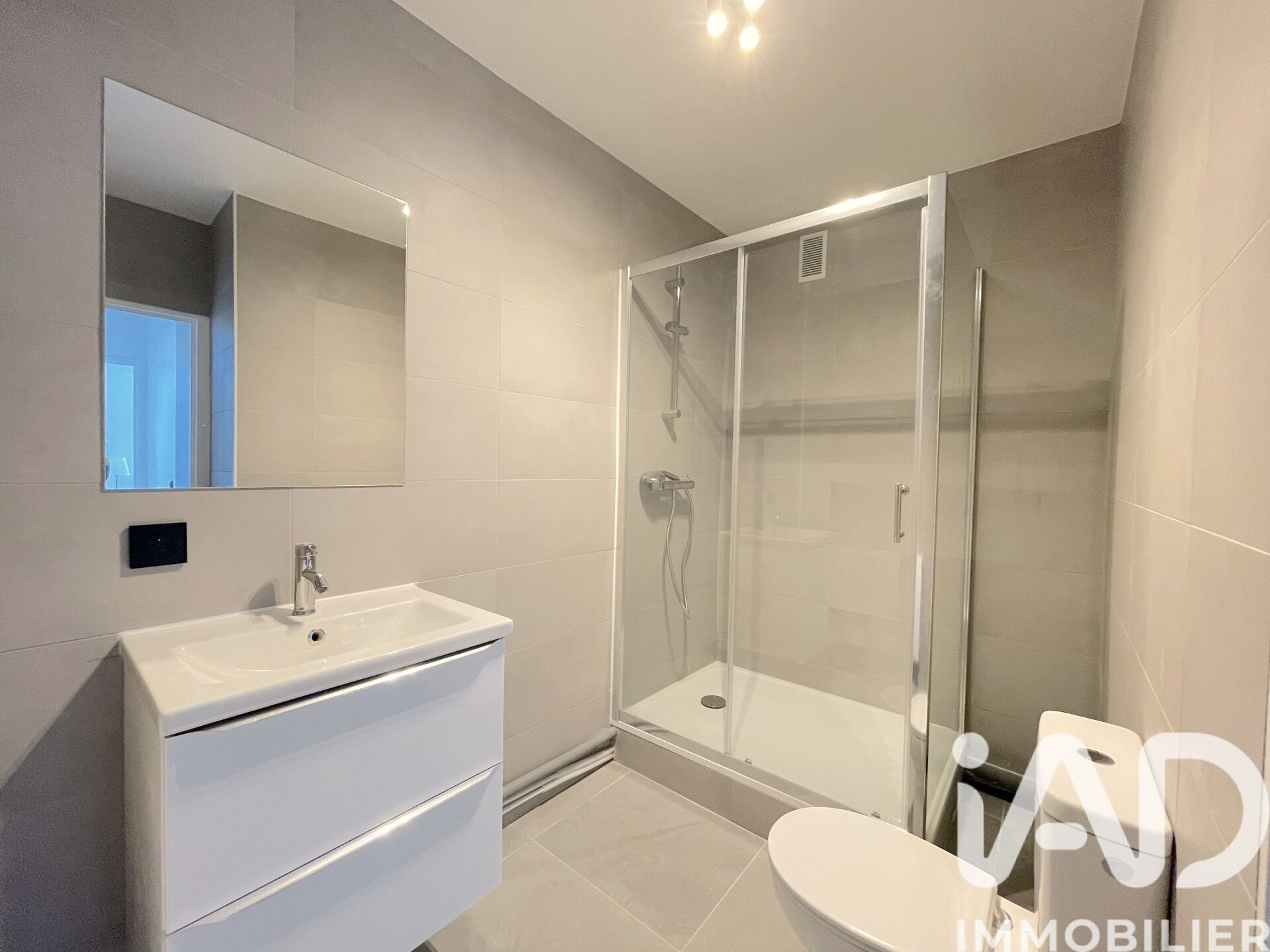 Location Appartement 4 pièces - Photo 3